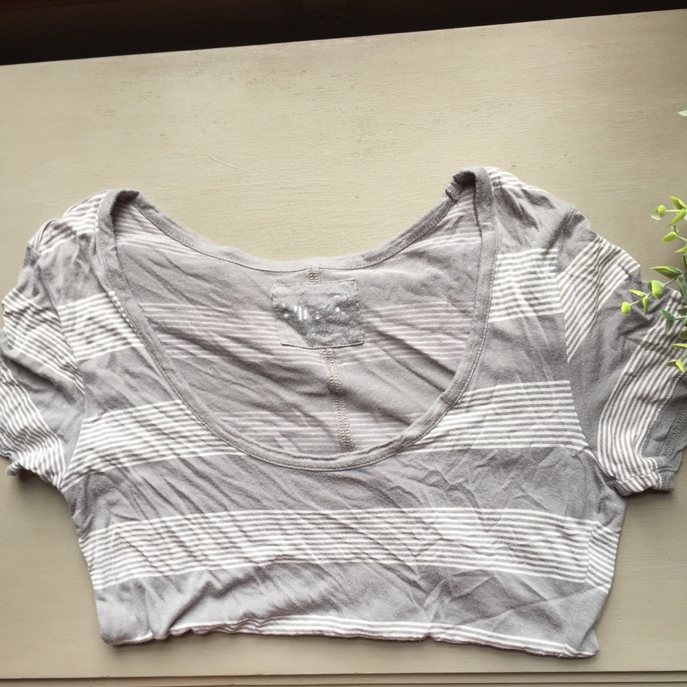 Simple gray stripped T-shirt